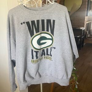 Gray Crewneck Sweater with Ribbed Cuffs and Athletic Style